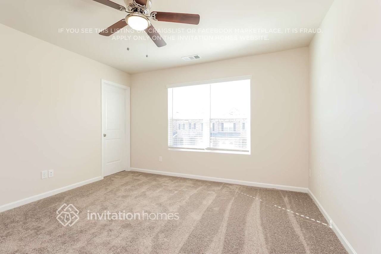 304 Nessa St - Photo 7 of 16