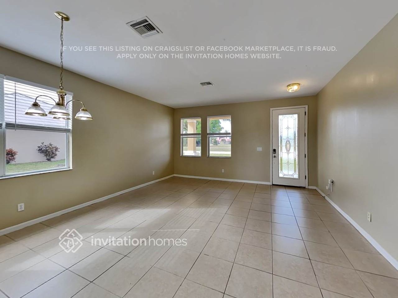 17518 Lockhart Ct - Photo 3 of 20