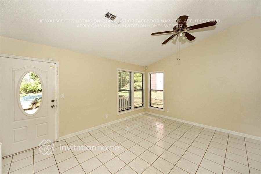 1141 Heritage Glen Dr - Photo 2 of 14