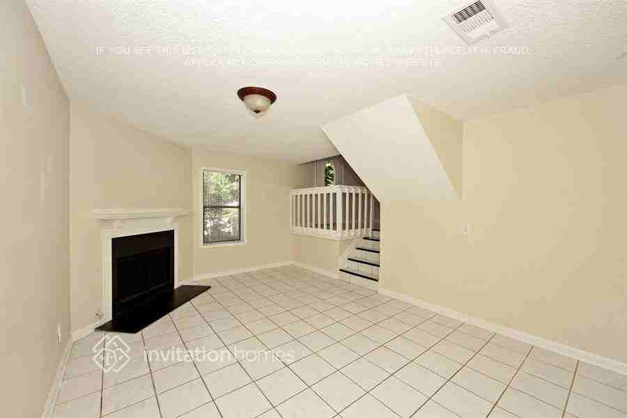 1141 Heritage Glen Dr - Photo 3 of 14