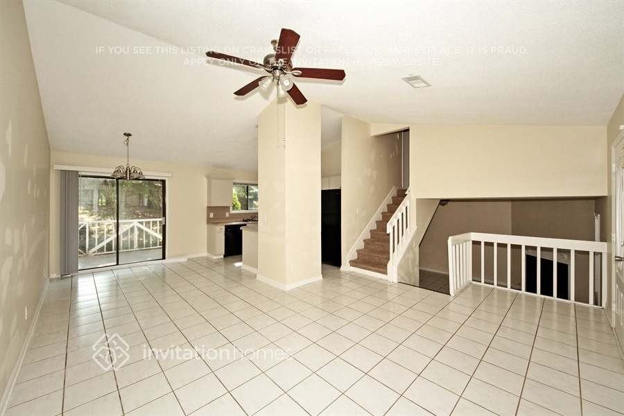 1141 Heritage Glen Dr - Photo 4 of 14