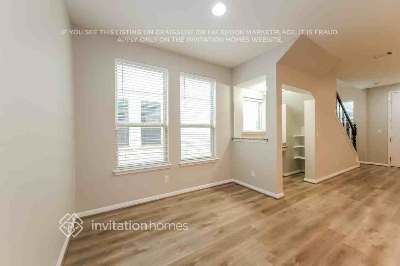 234 Diamond Point Dr - Photo 3 of 14