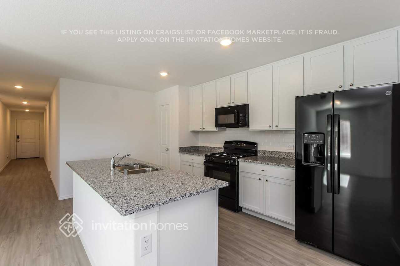 2702 Spring Time Dr - Photo 7 of 16