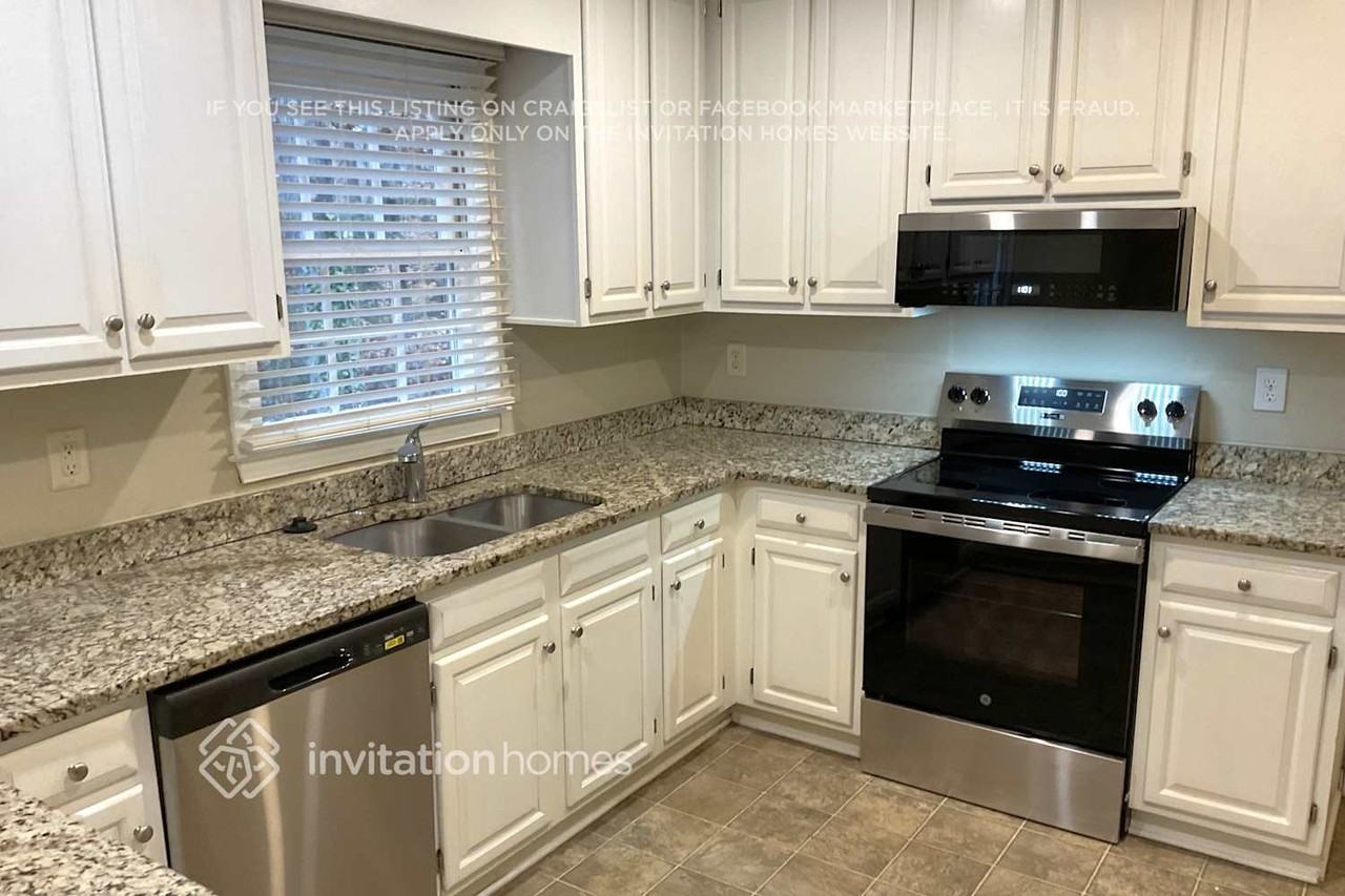 4950 Gold Mine Dr - Photo 4 of 17