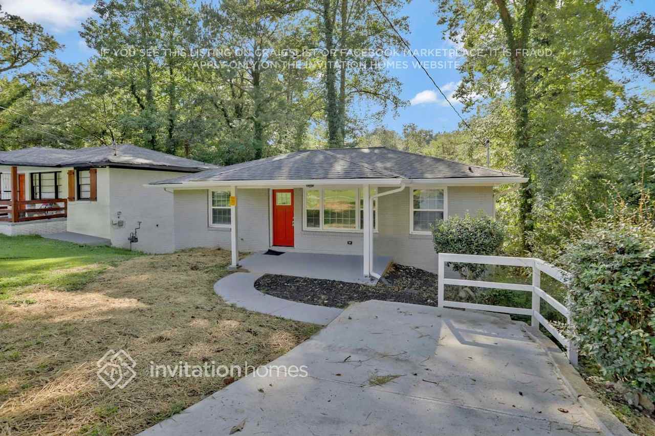 343 Fairburn Rd Nw - Photo 3 of 19