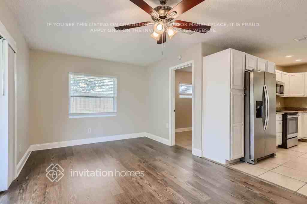 4419 Blonigen Ave - Photo 7 of 27