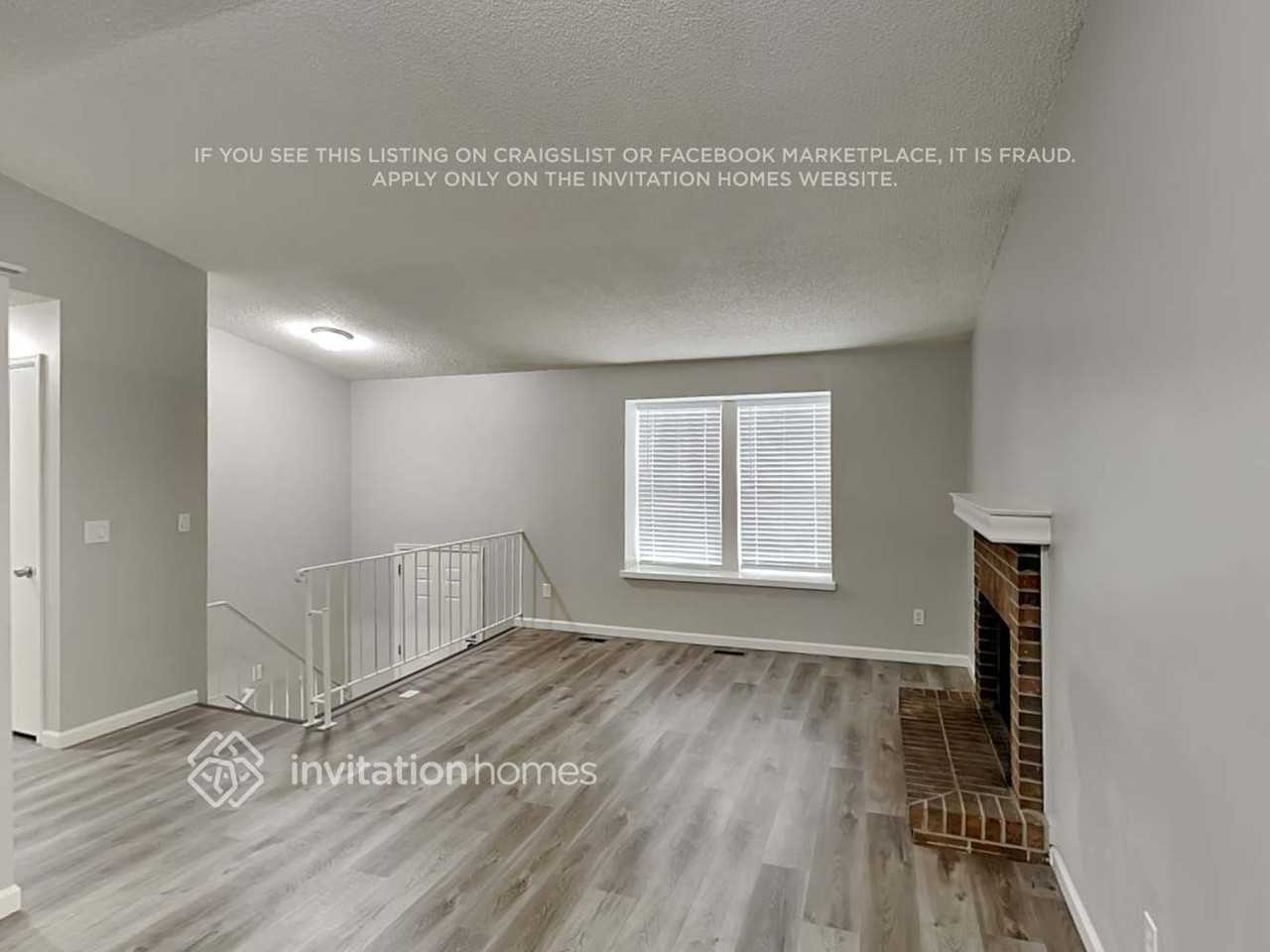 12449 Bellaire Dr - Photo 4 of 20