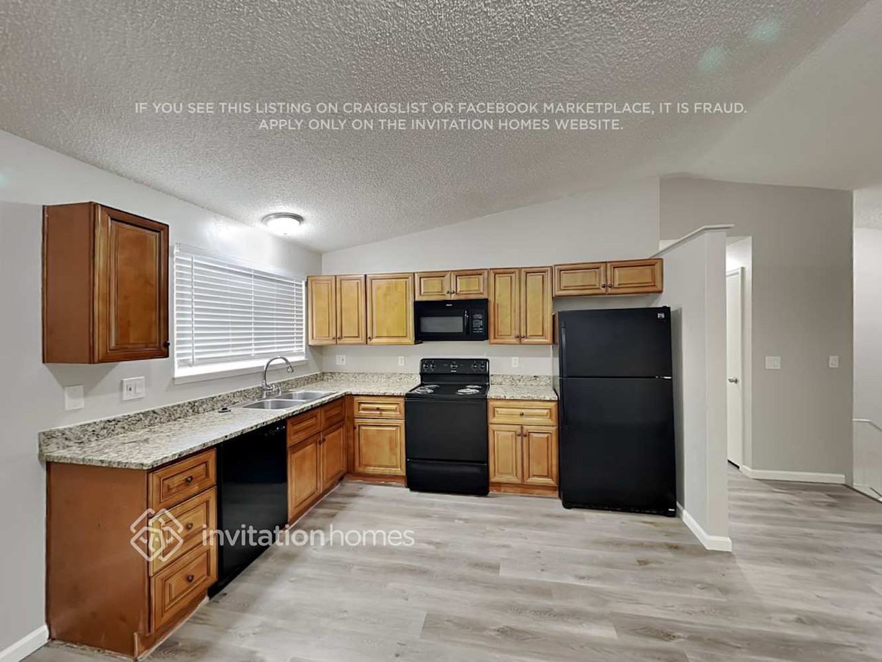 12449 Bellaire Dr - Photo 6 of 20