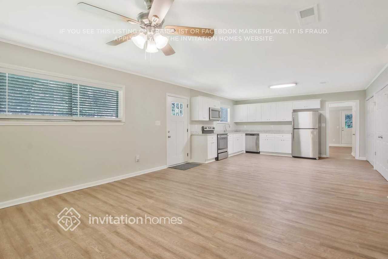 4484 Marjorie Rd - Photo 5 of 21