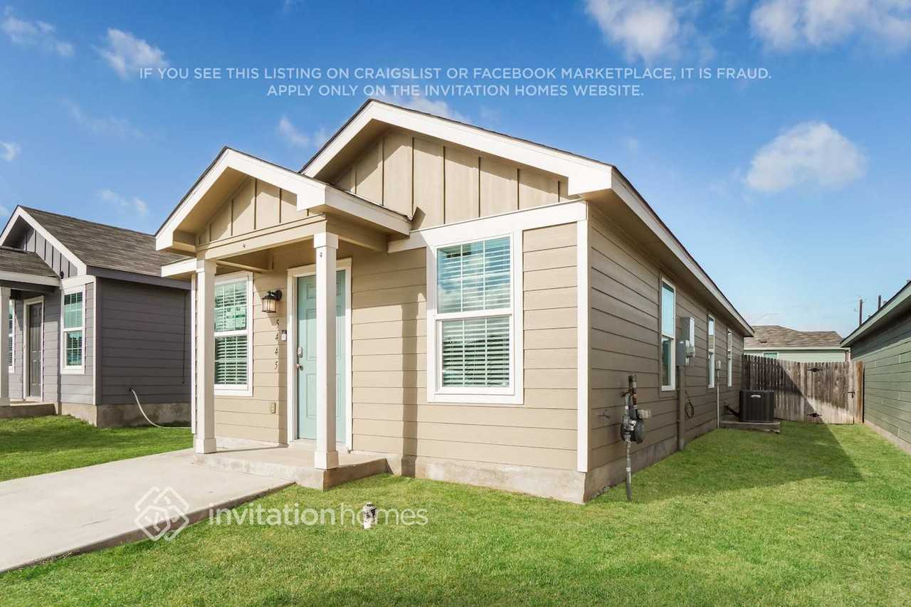 5445 Verdugos Palace - Photo 2 of 18