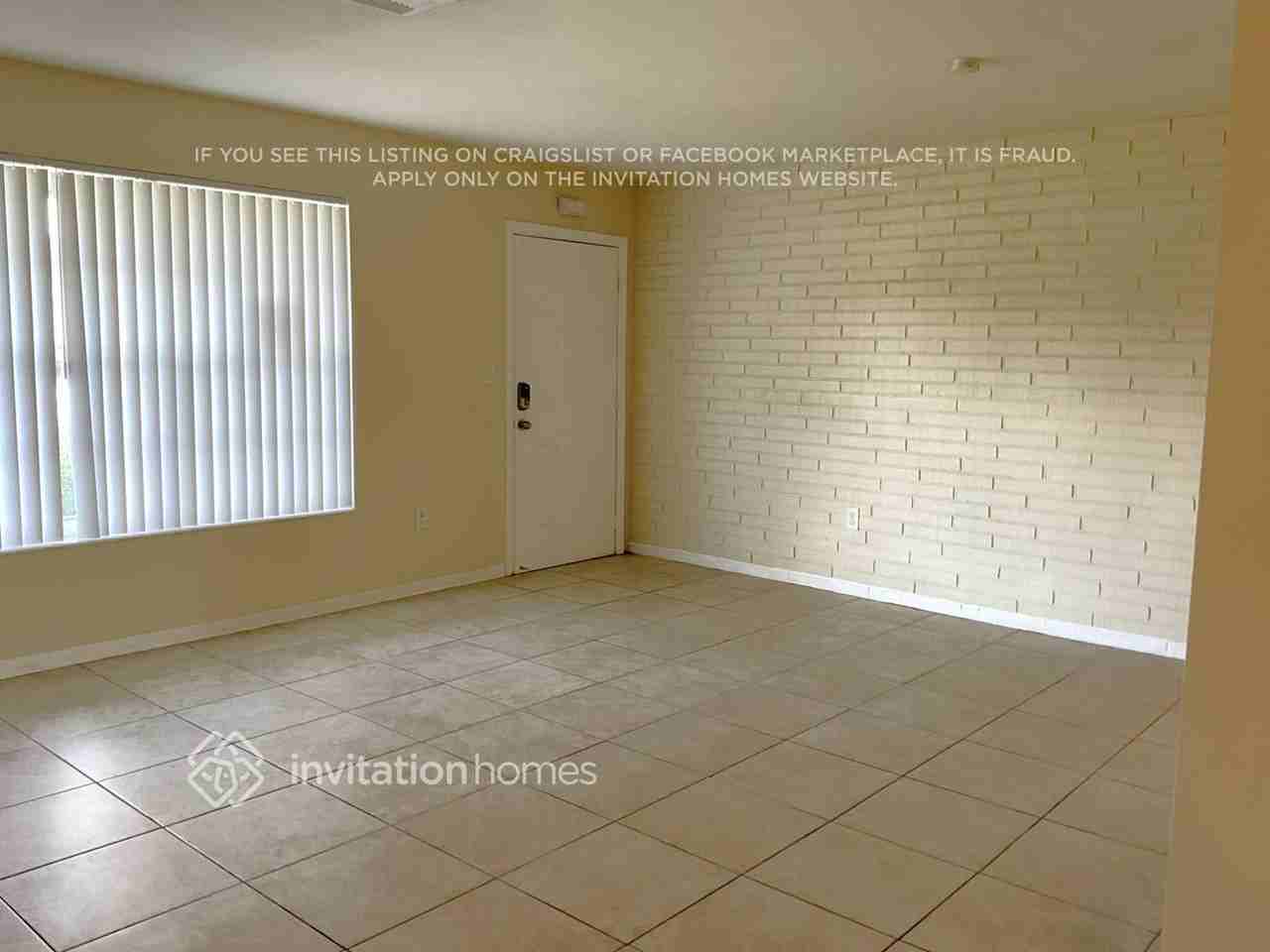 2648 Nassau Dr - Photo 2 of 13