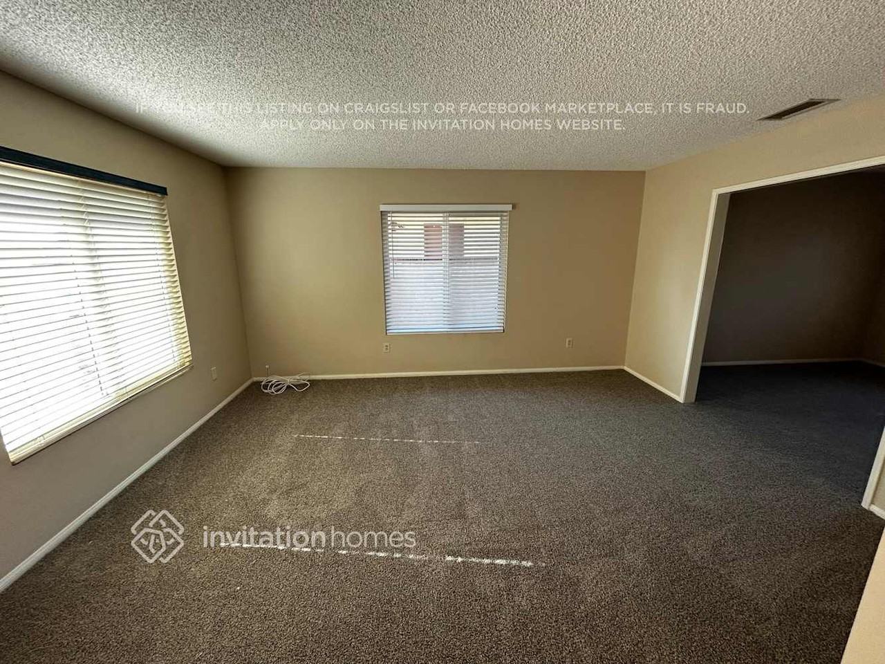 14328 Moonridge Dr - Photo 2 of 15