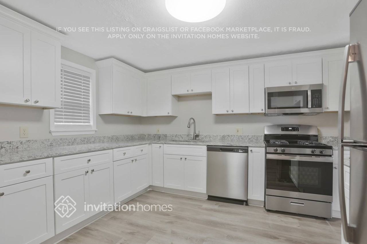 3274 Newcastle Way - Photo 5 of 14