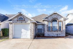 featured image of 922 Gaynor Ave