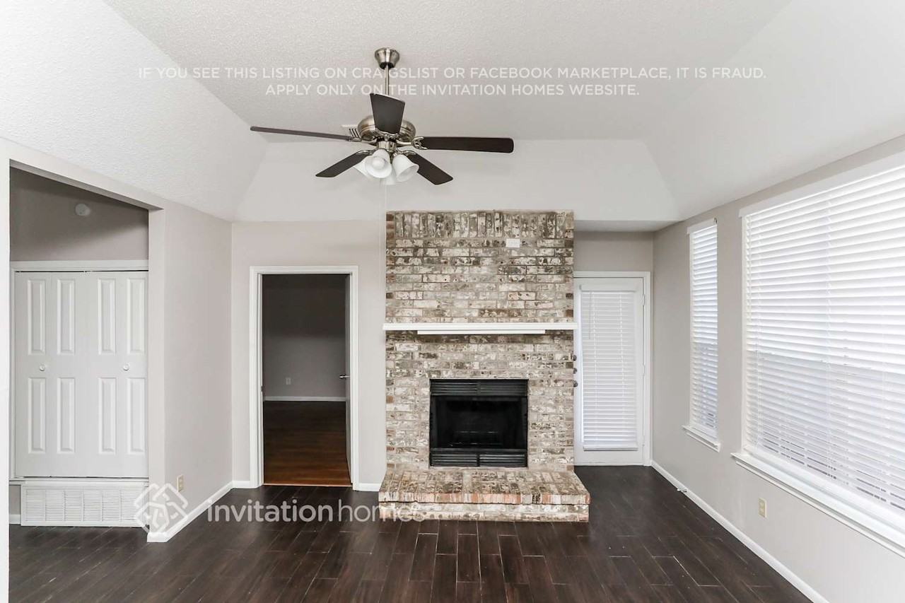 922 Gaynor Ave - Photo 2 of 16