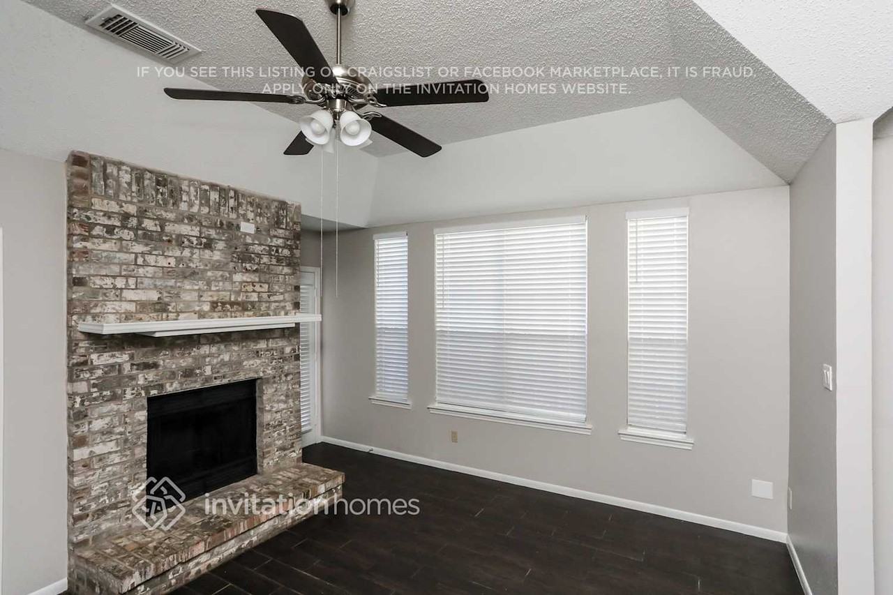 922 Gaynor Ave - Photo 3 of 16