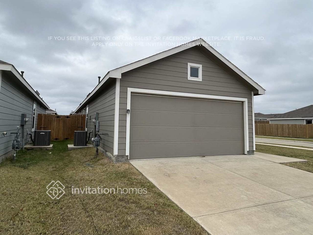 2995 Wallace Wells Ct - Photo 2 of 18