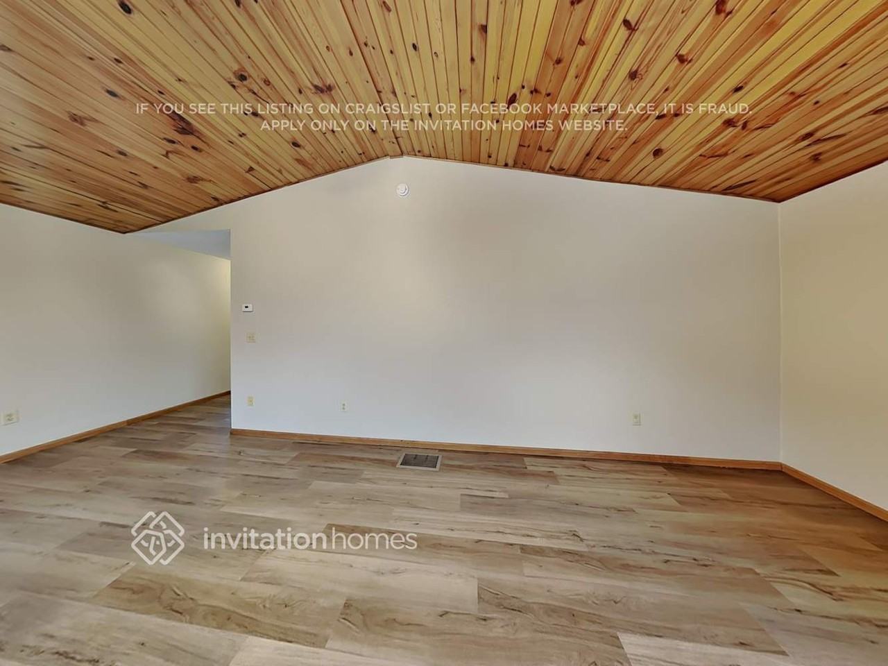 21680 Imperial Ave N - Photo 4 of 26