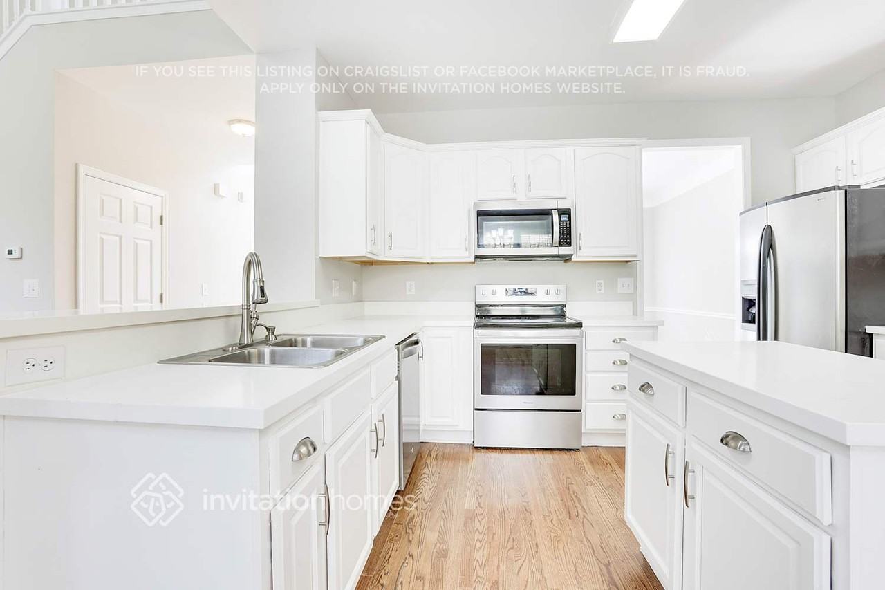 1413 Amberton Way - Photo 6 of 29