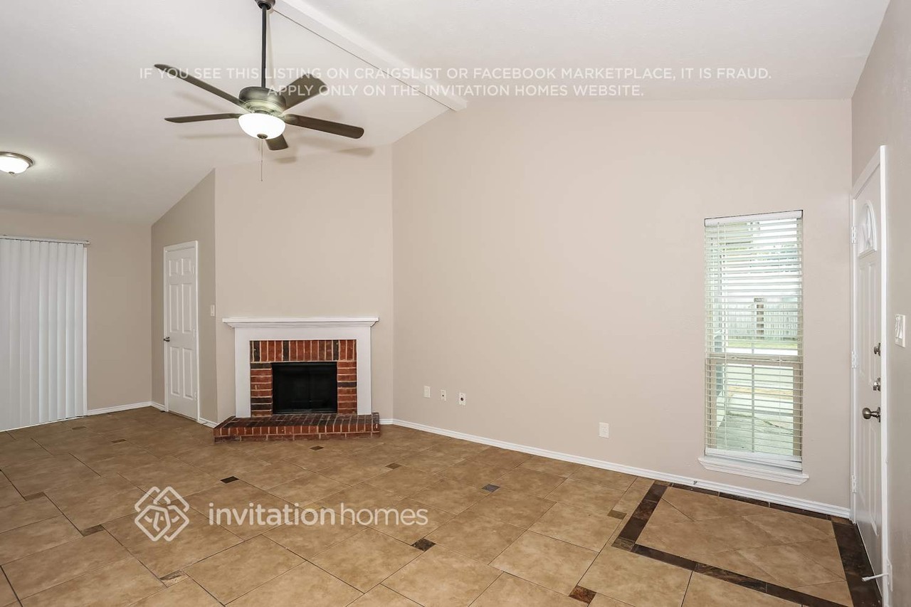 4522 Nervin St - Photo 2 of 13