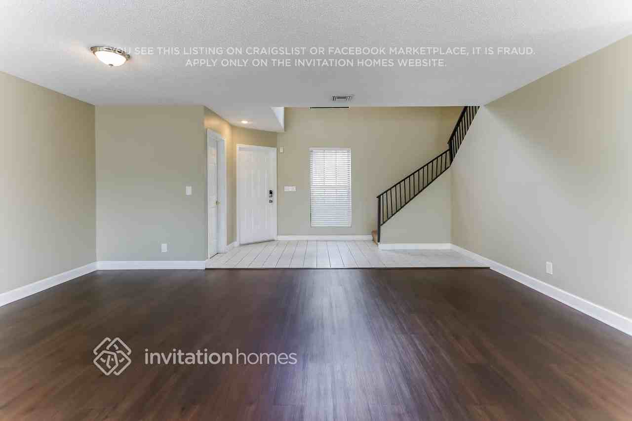 12420 Summer Springs Dr - Photo 2 of 17