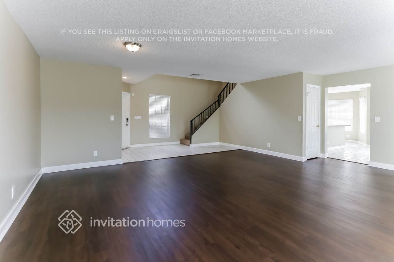 12420 Summer Springs Dr - Photo 3 of 17