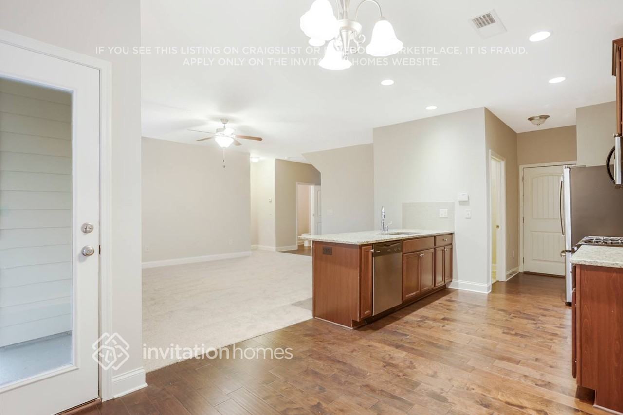 94 Meriwether Ln - Photo 4 of 17