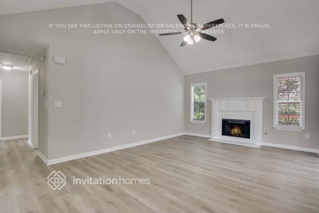 105 Chartres St - Photo 5 of 26
