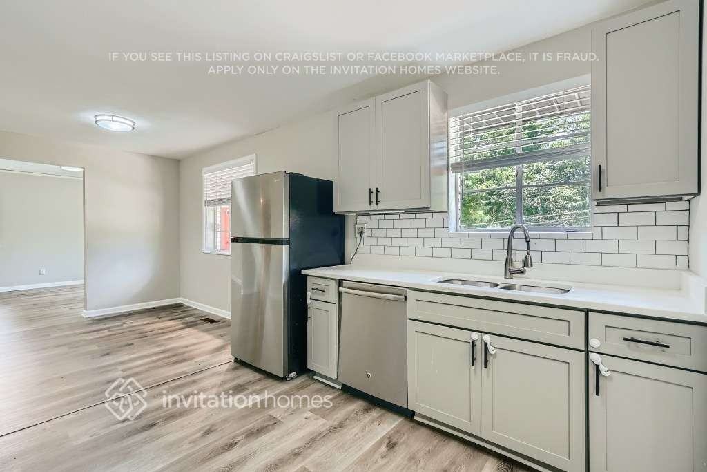 1278 Richard Rd - Photo 4 of 15