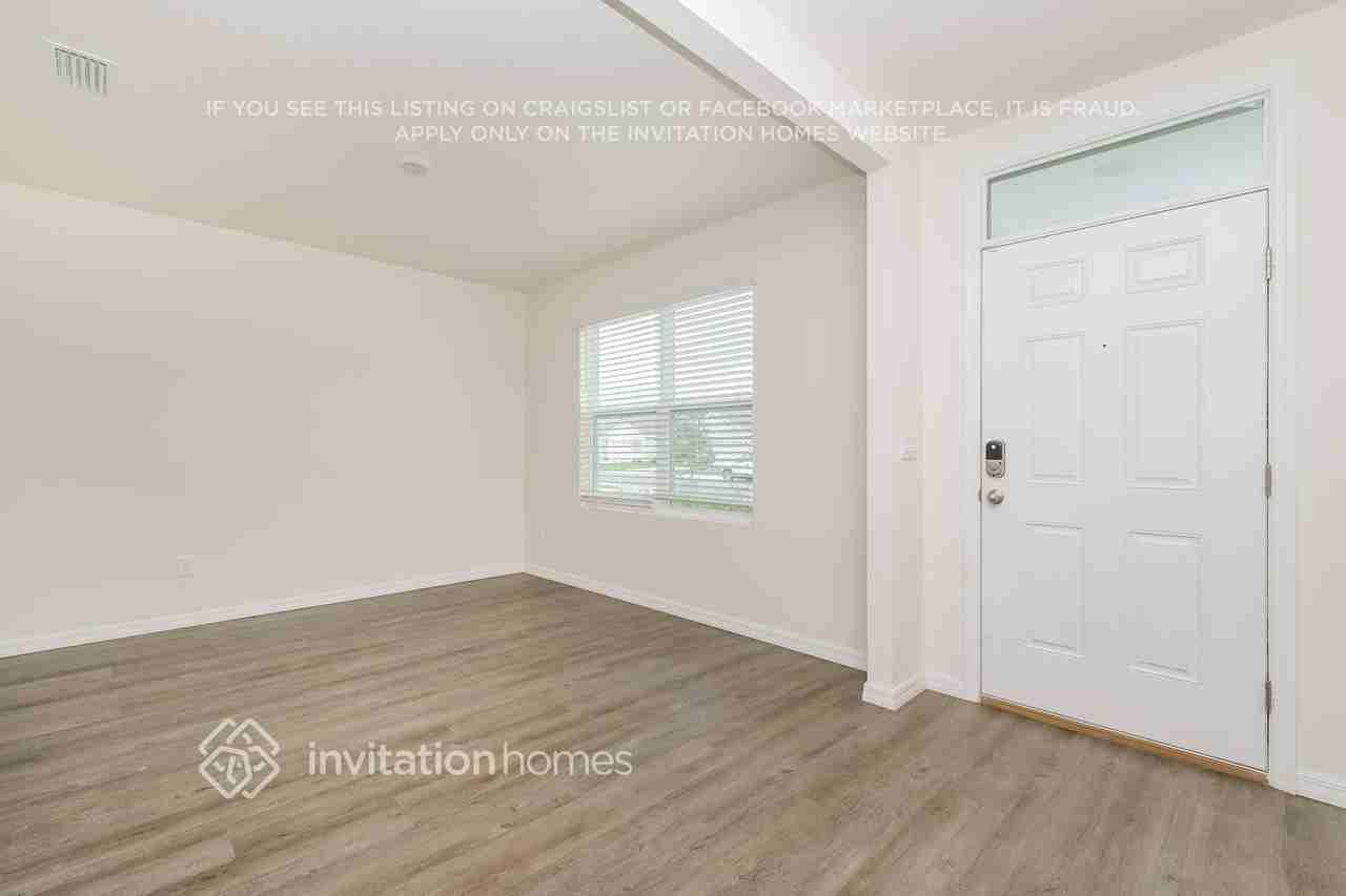 7716 Harbor Moor Dr - Photo 5 of 20