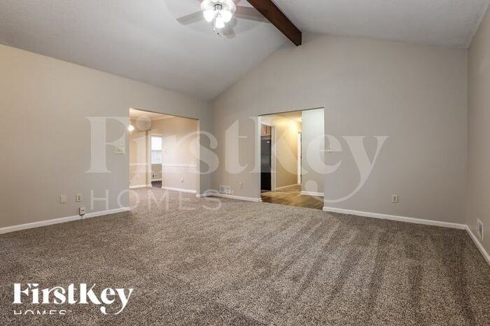 40 Magnolia Ln - Photo 3 of 16