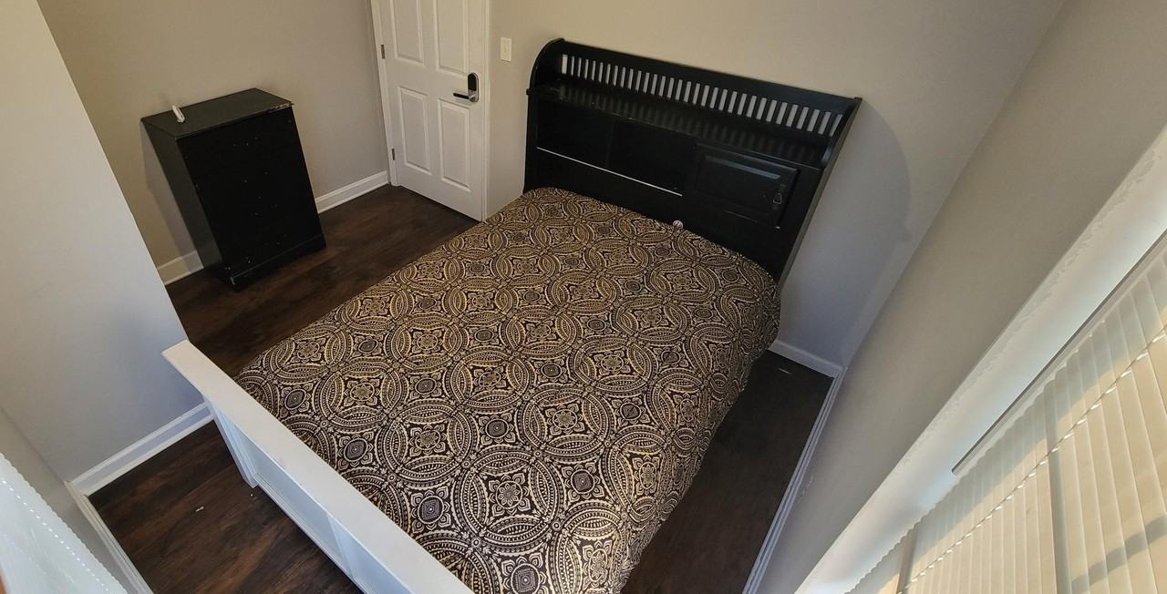 3321 Graymont Dr - Photo 4 of 6