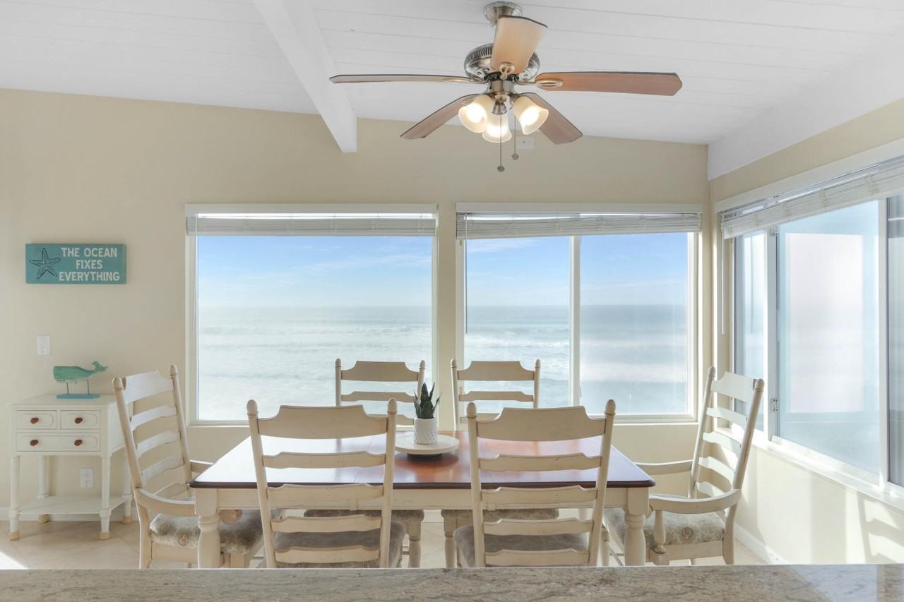 1620 Seacoast Dr - Photo 2 of 11