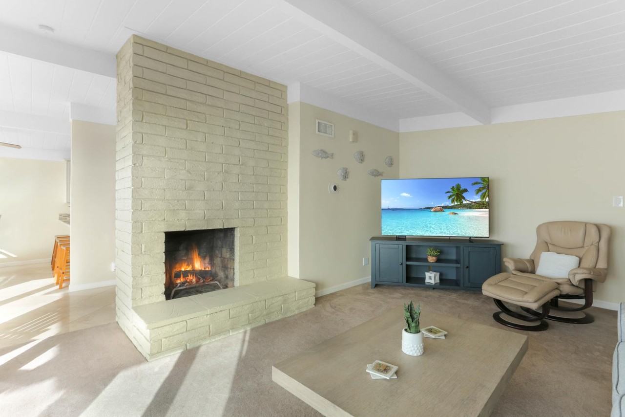 1620 Seacoast Dr - Photo 5 of 11