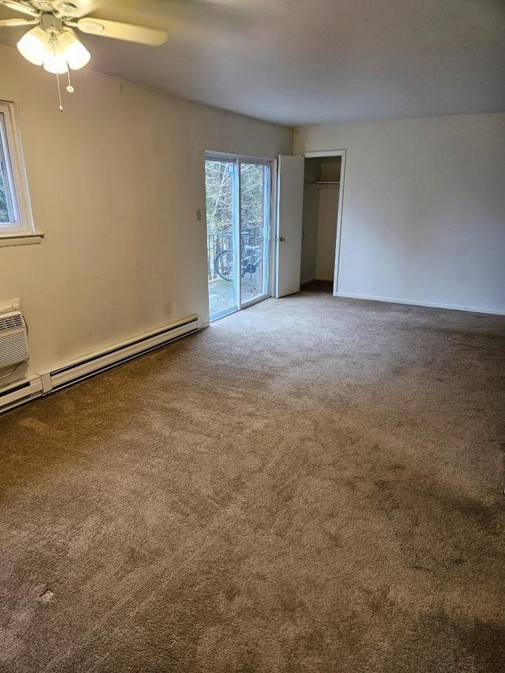 105 S 7th St - Photo 3 of 7