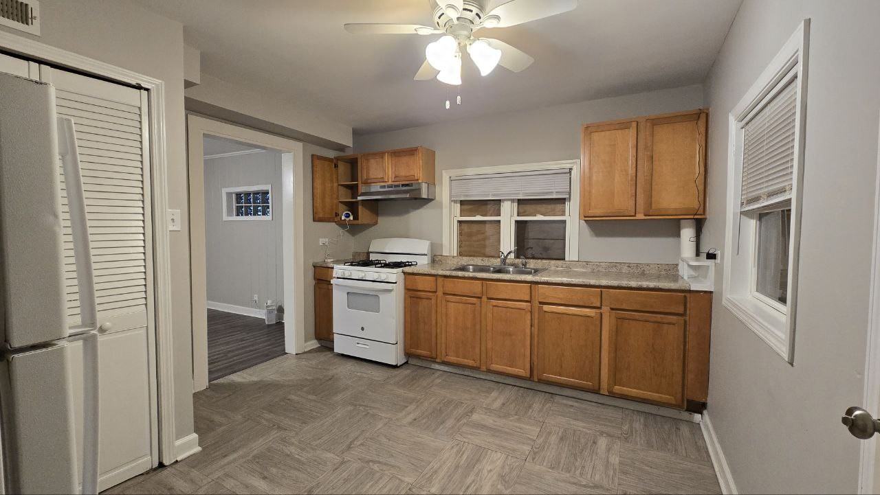 16935 Western Ave #NA