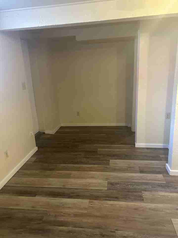 1208 N 7th St #11 - Photo 2 of 6