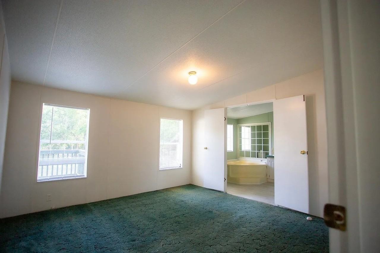 8674 Se 205th Ct #NA - Photo 3 of 17