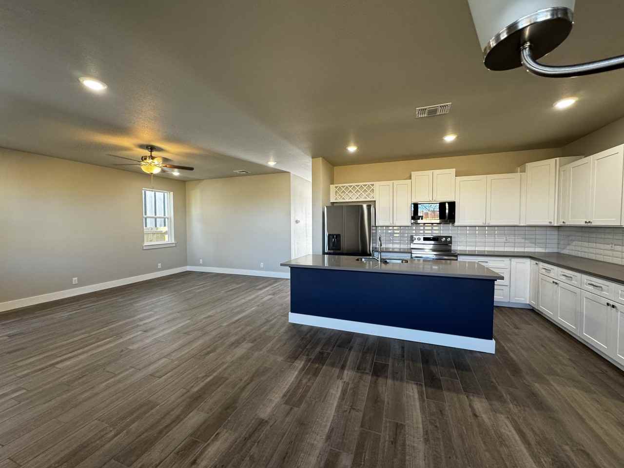 2143 Blackhawk Loop #NA - Photo 3 of 36