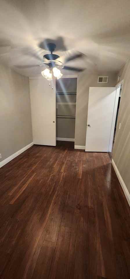 16418 Meadowbrook Ln - Photo 3 of 18