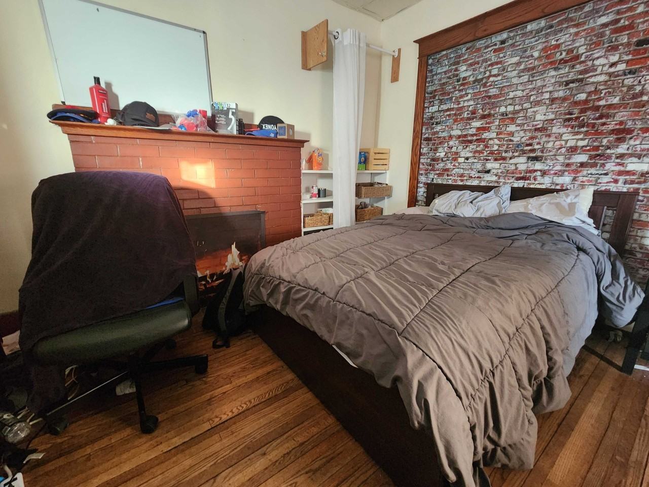 473 Victoria St #1 - Photo 3 of 11