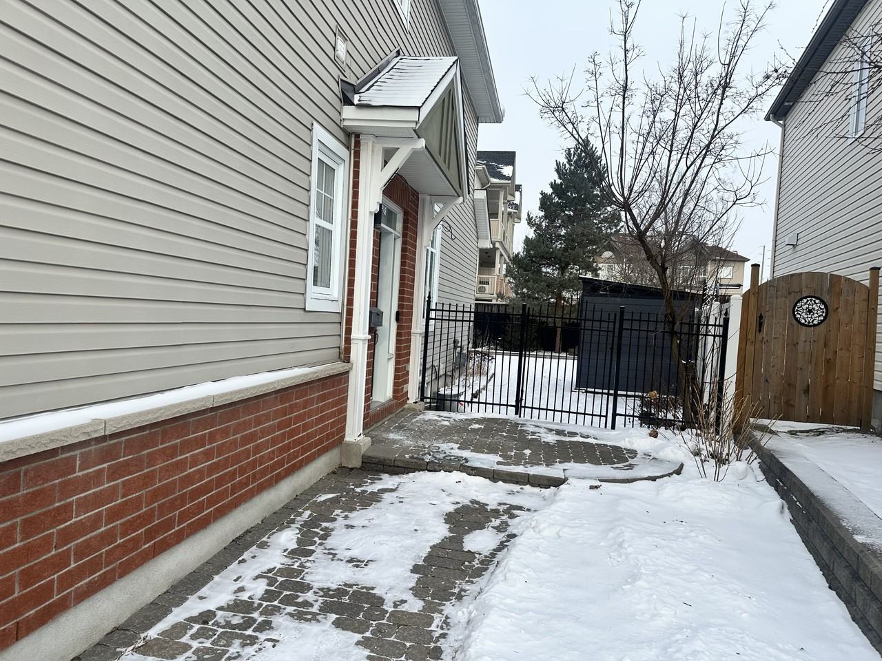 419 Cache Bay Cres #1 - Photo 2 of 22