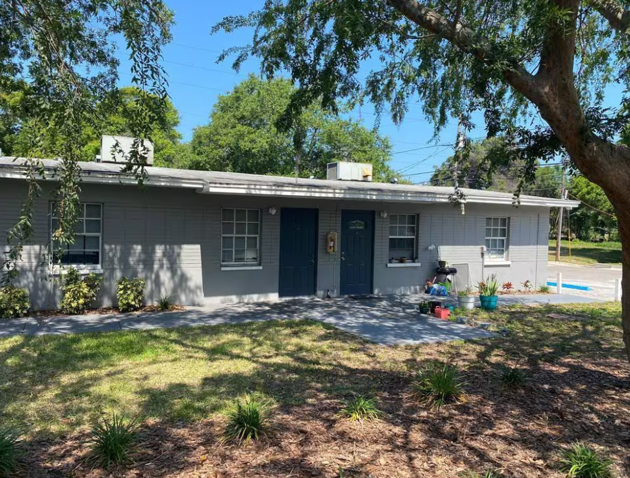 The Oasis - Photo 2 of 5