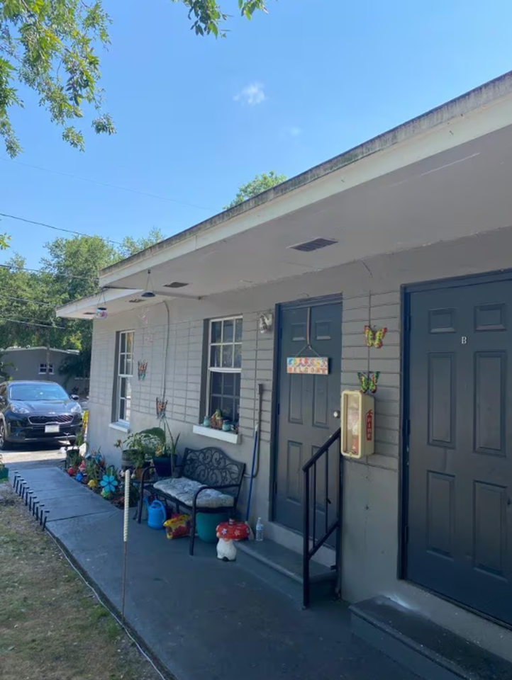 The Oasis - Photo 3 of 5