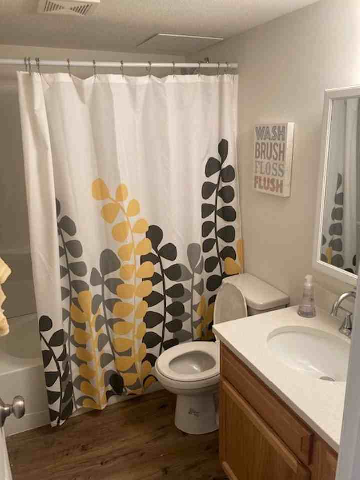 Evergreen Apartments - Photo 7 of 12