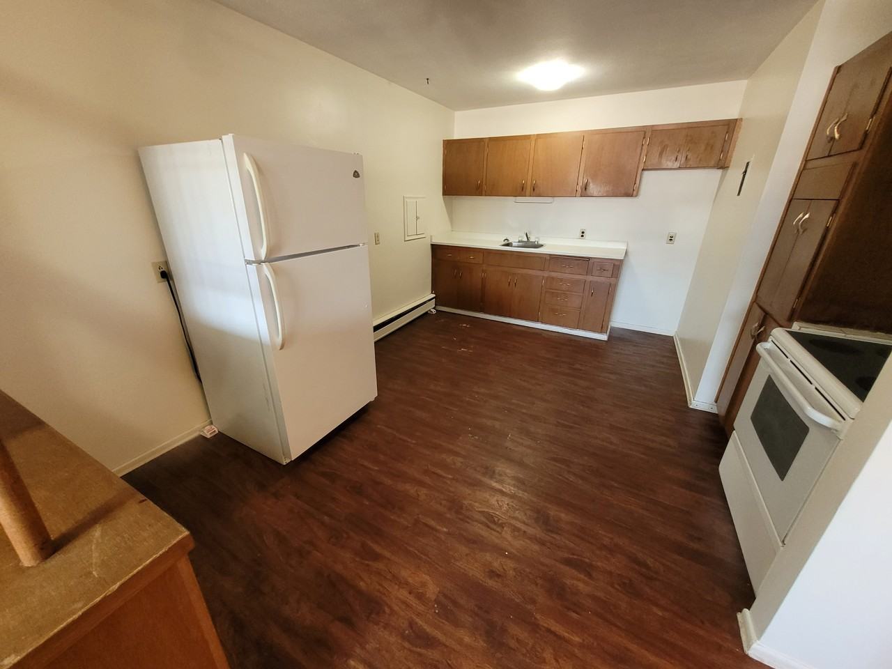 Bel Aire Apartment - Photo 3 of 27