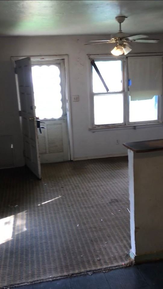 3912 Sw 25th St - Photo 2 of 4