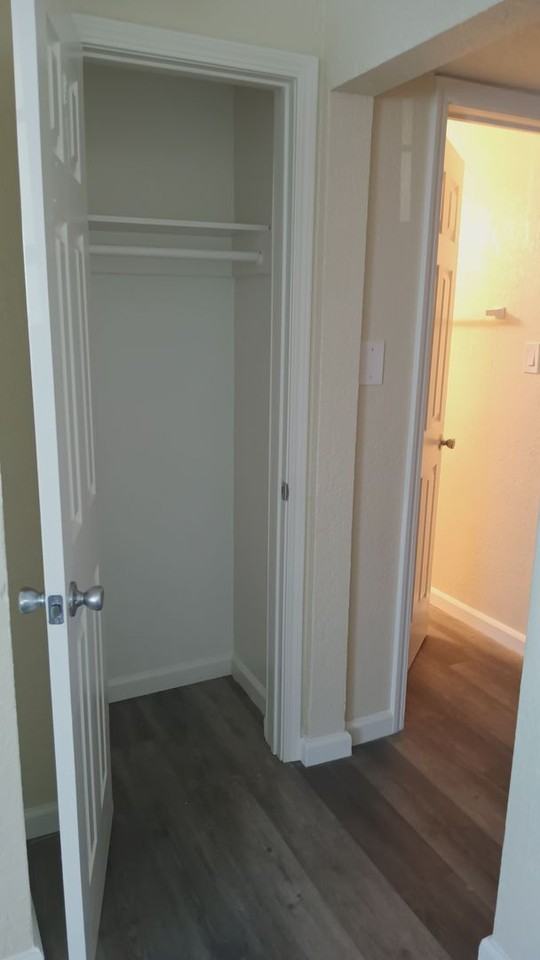 2507 Edison Ave - Photo 7 of 23