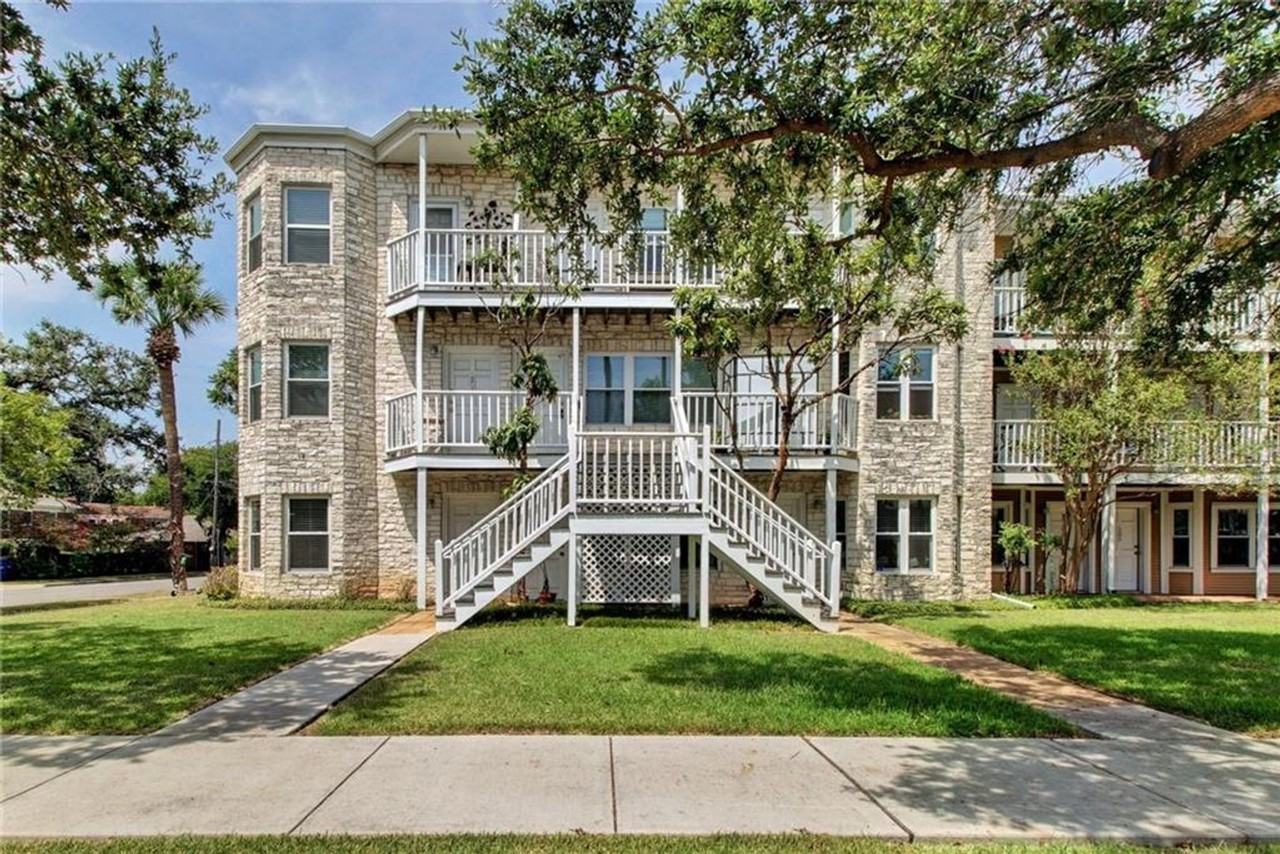 3400 Speedway - Photo 2 of 31