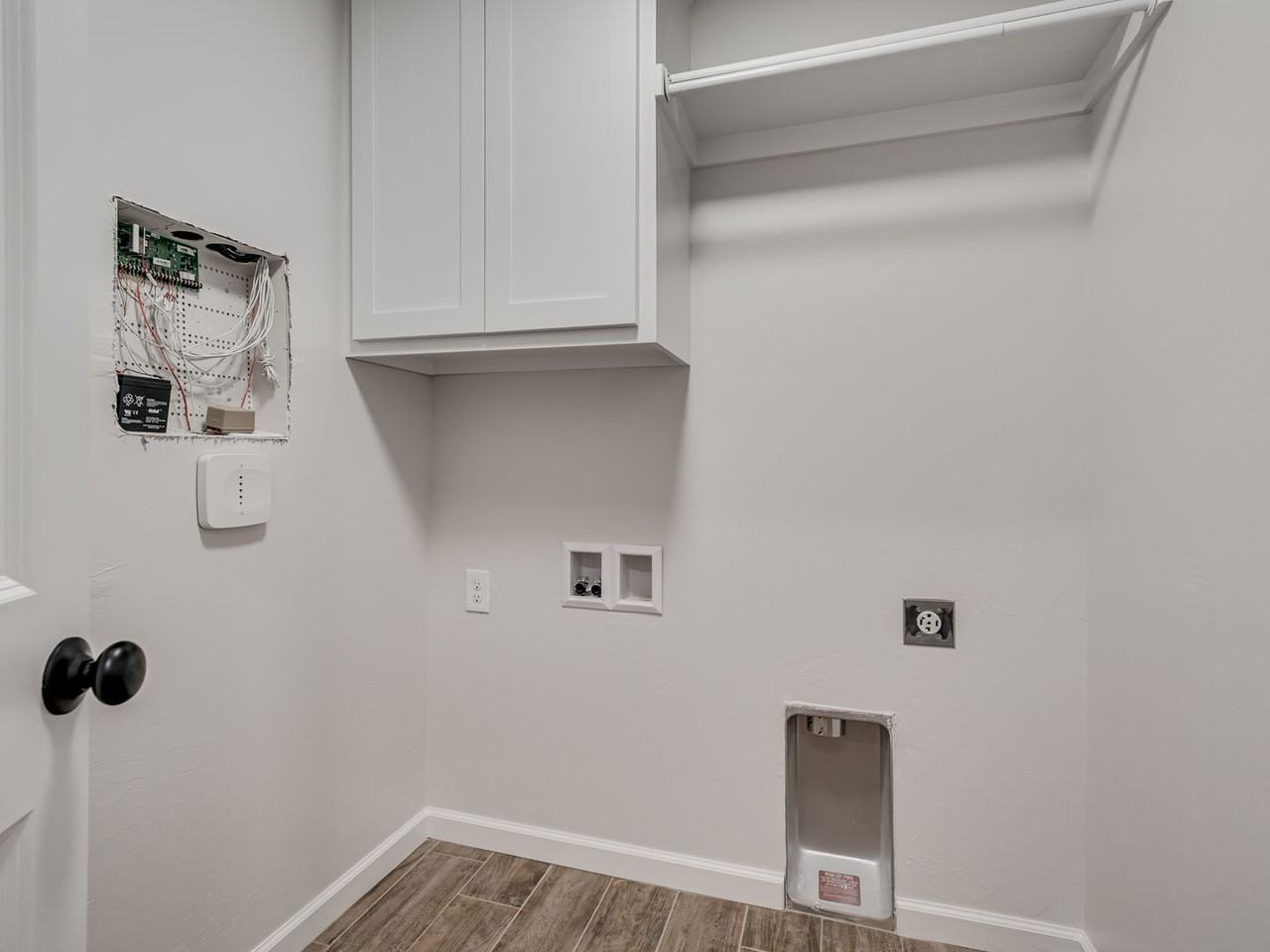 712 Grand Sycamore Dr - Photo 4 of 36